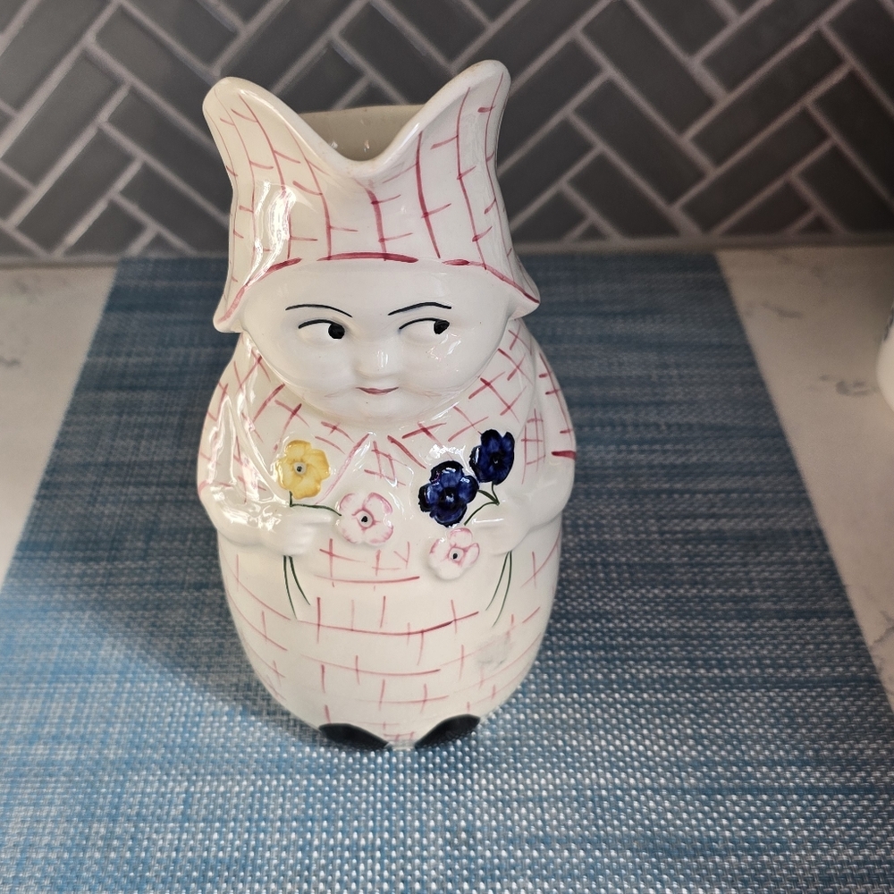 Southern Potteries Vintage Ceramic Blue Ridge Betsy Pitcher